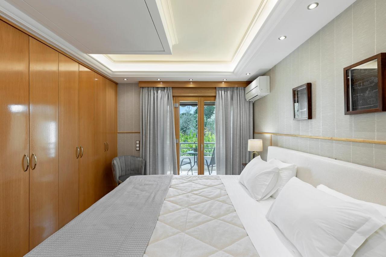 Vouliagmeni'S Elegance By Acropolis Suites Афины Экстерьер фото