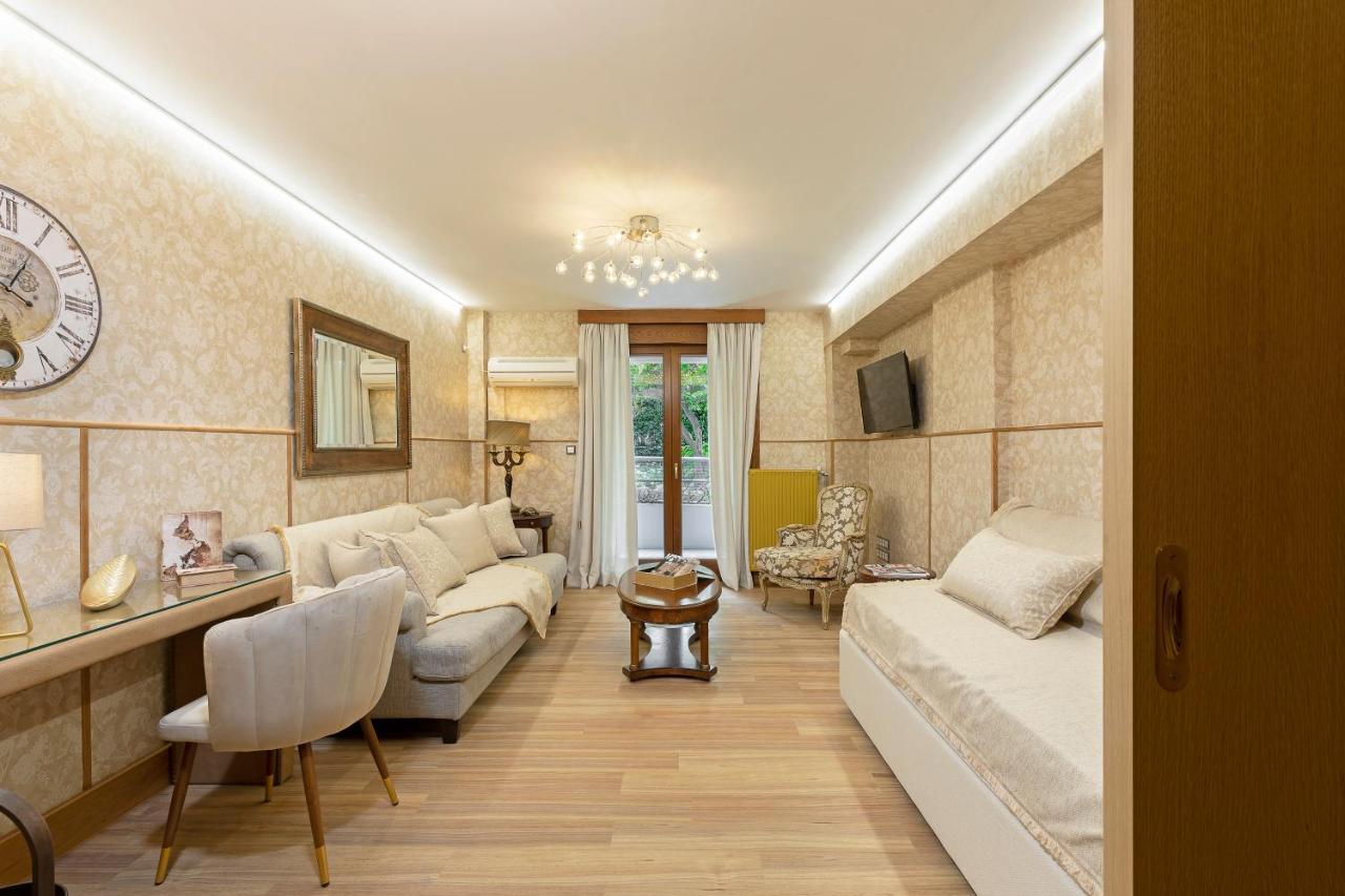 Vouliagmeni'S Elegance By Acropolis Suites Афины Экстерьер фото