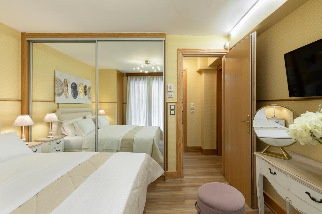 Vouliagmeni'S Elegance By Acropolis Suites Афины Экстерьер фото